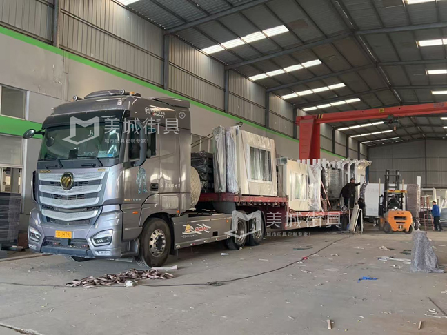 江蘇美城街具供應江新疆第七批候車亭公交站臺發(fā)貨案例